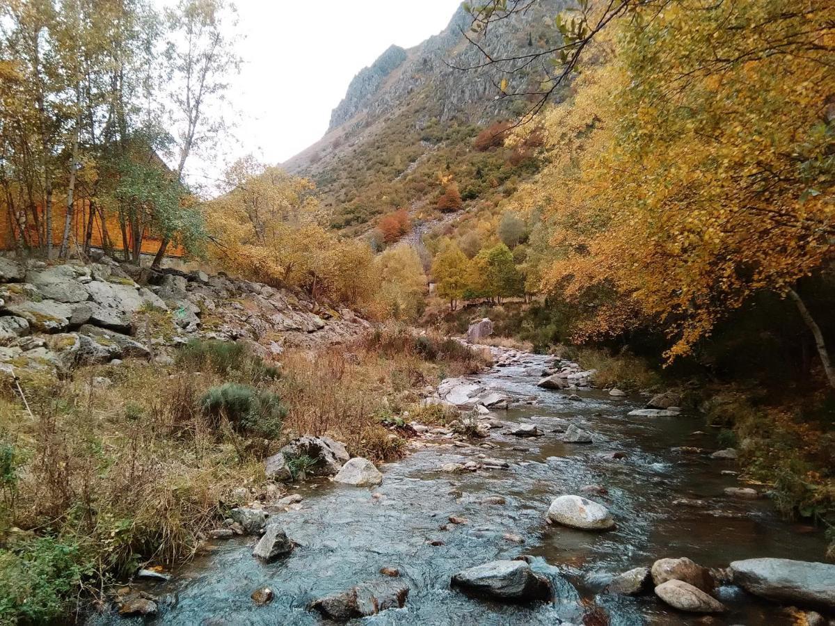 Chalet Bois Au Milieu Des Pyrenees LʼHospitalet-près-lʼAndorre Bagian luar foto