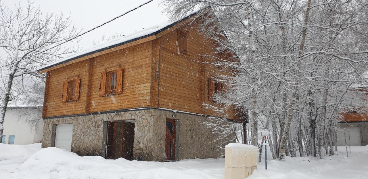 Chalet Bois Au Milieu Des Pyrenees LʼHospitalet-près-lʼAndorre Bagian luar foto